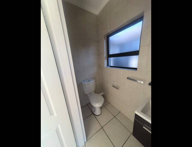 2 bed property to rent in GLENEAGLES
